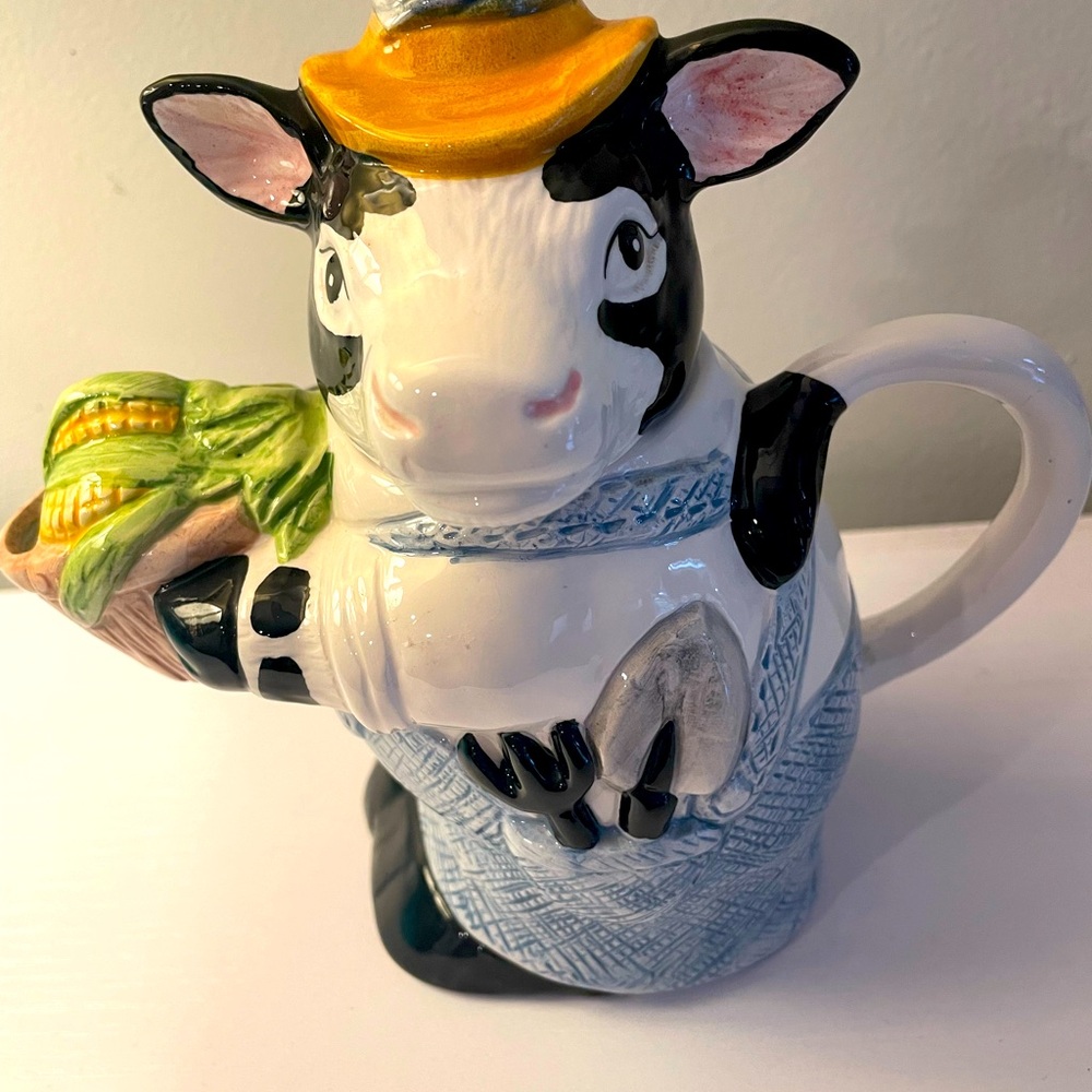 Vintage “Farmer Cow”Mini Teapot